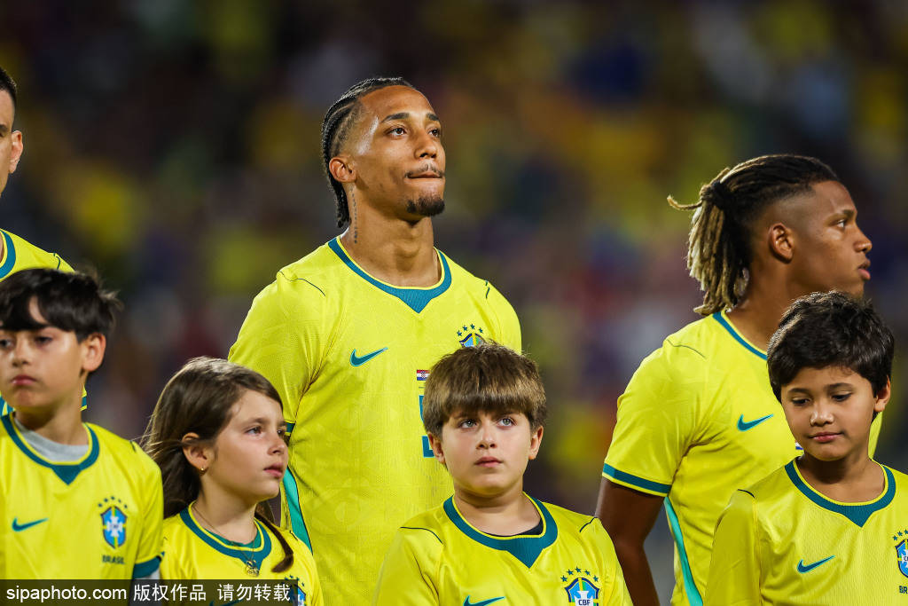 皇马未来之星的“激将法”：恩德里克如何绝地反击，点燃法甲赛场！